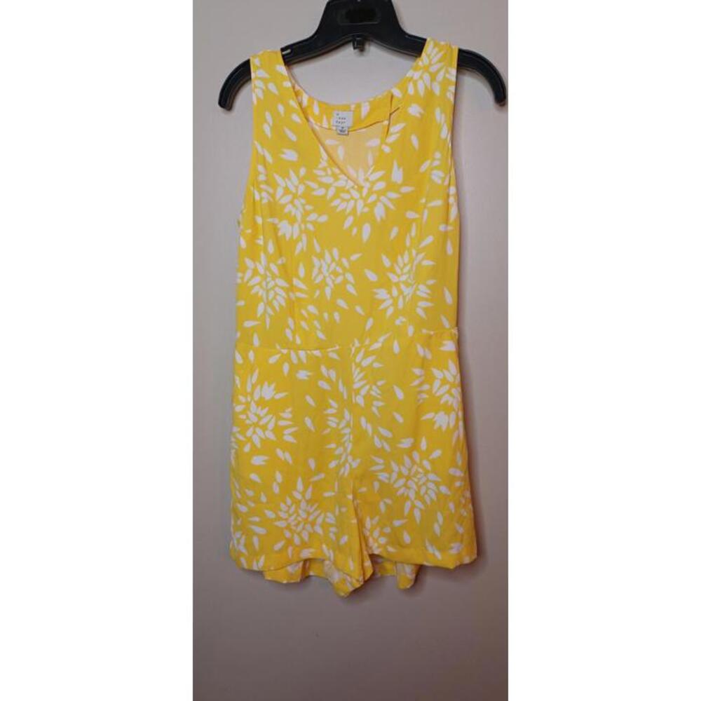 A New Day Yellow Floral Romper • Women’s Size M • Sleeveless Summer One‑Piece